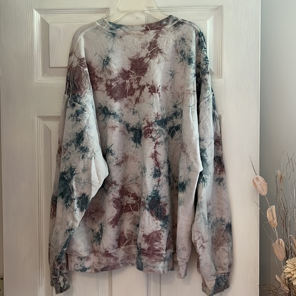 Urban Outfitters Tie-Dye Oversized Crew Neck Sweatshirt - Picture 3 of 3